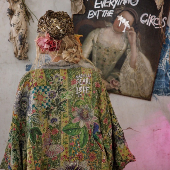 🔥MAGNOLIA PEARL KONTESSA KIMONA🔥 - Picture 5 of 8